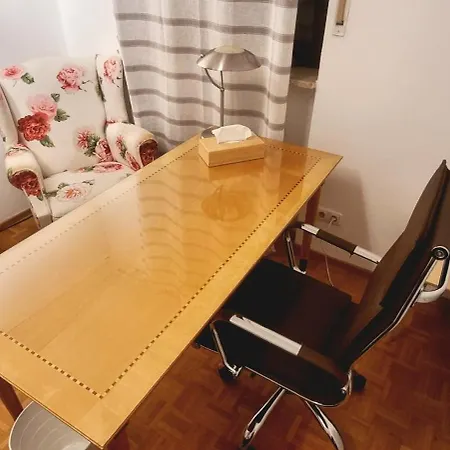 Gemuetliches Mit Eigenem Bad Nahe Pfanzeltplatz