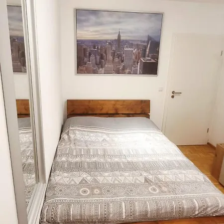 Проживание в семье Gemuetliches Mit Eigenem Bad Nahe Pfanzeltplatz