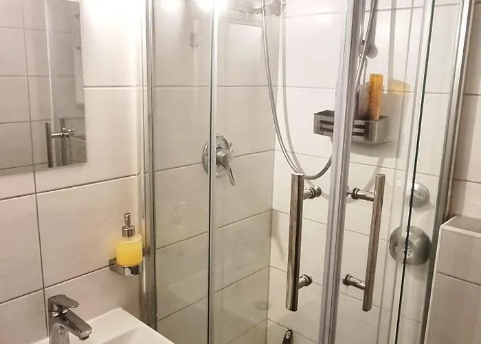 Gemütliches Mit Bad Nahe Pfanzeltplatz Habitación en casa particular Múnich